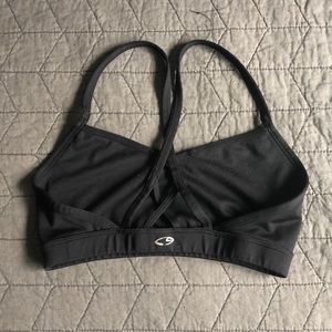 Black sports bra